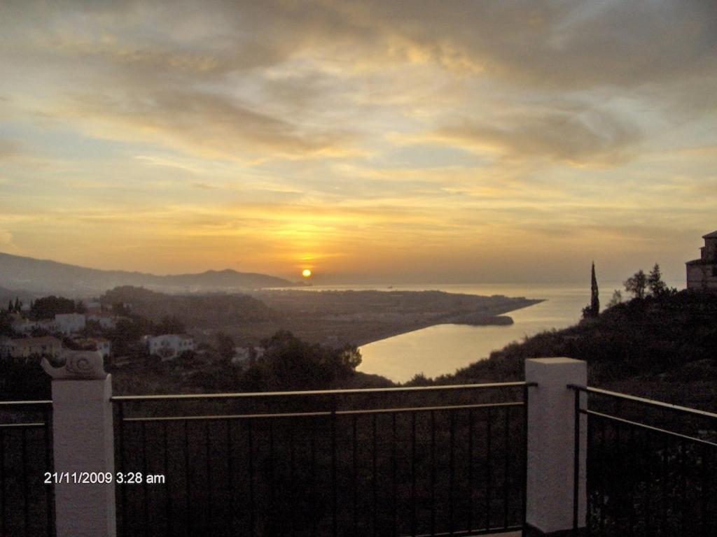 La Torrecica, Con Caracter Andaluz Y Magnificas Vistas Al Mar Y Sierra Nevada Villa Salobrena Ngoại thất bức ảnh